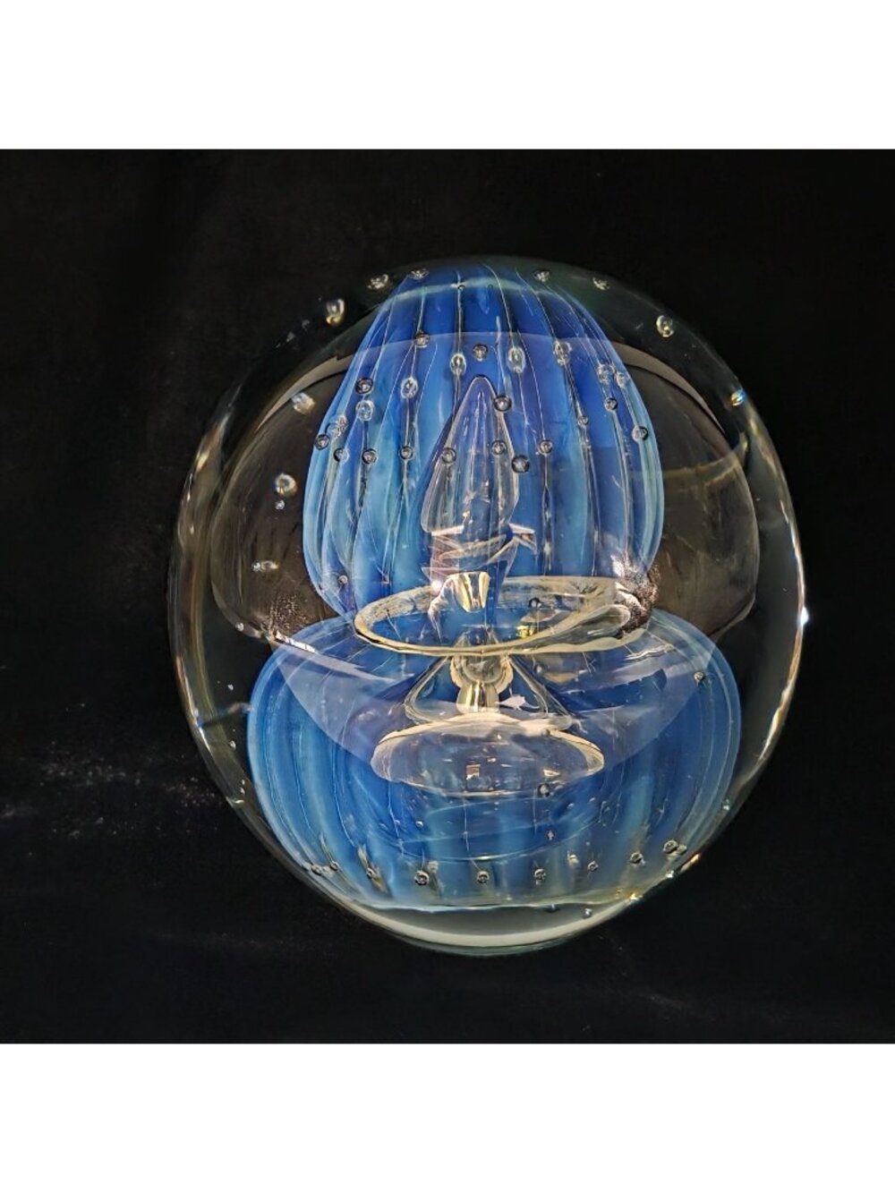 Eckholt Jellyfish Paperweight With Encased Blue & Yellow Bubble Design 4"